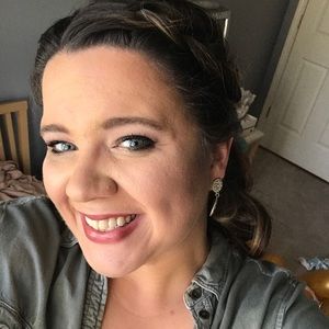 Meet your Posher, Shaina